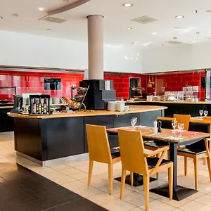 Hotel Four Dusseldorf Airport ****